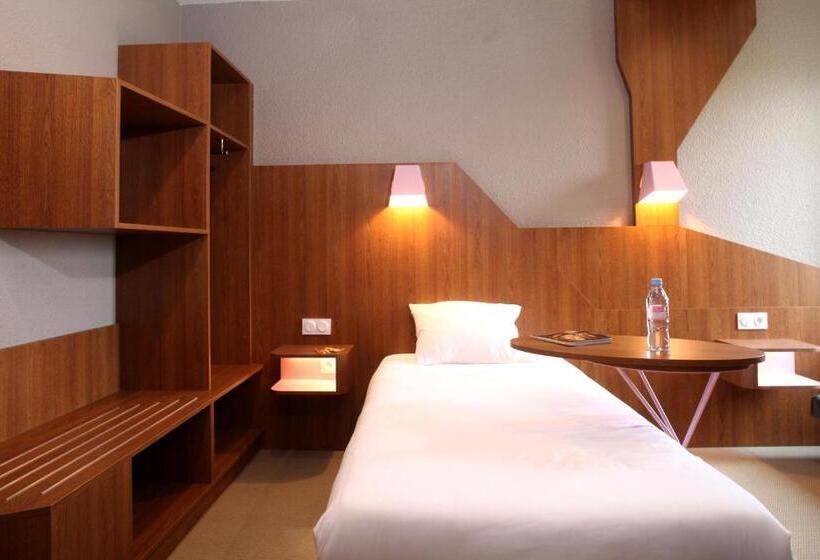 Chambre Standard, Ibis Styles Gien