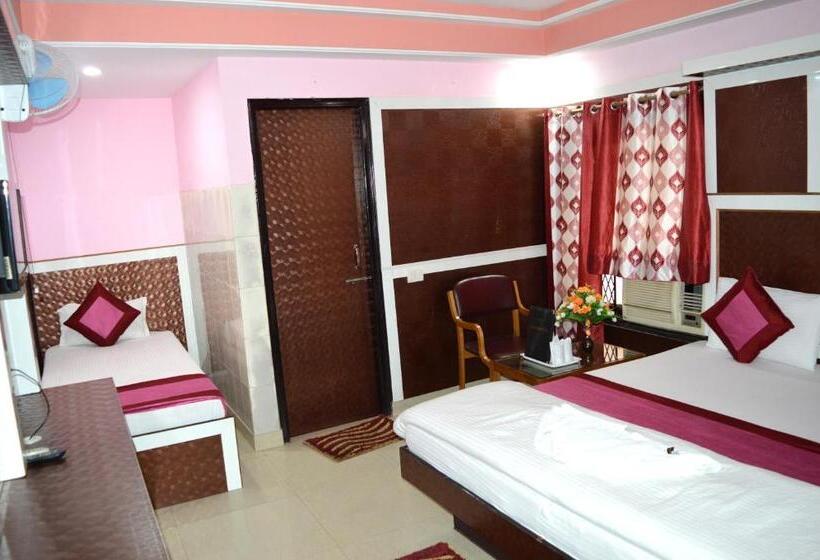 Трехместный Номер Deluxe, Su Shree Continental 5 Minutes Walk From New Delhi Railway Station