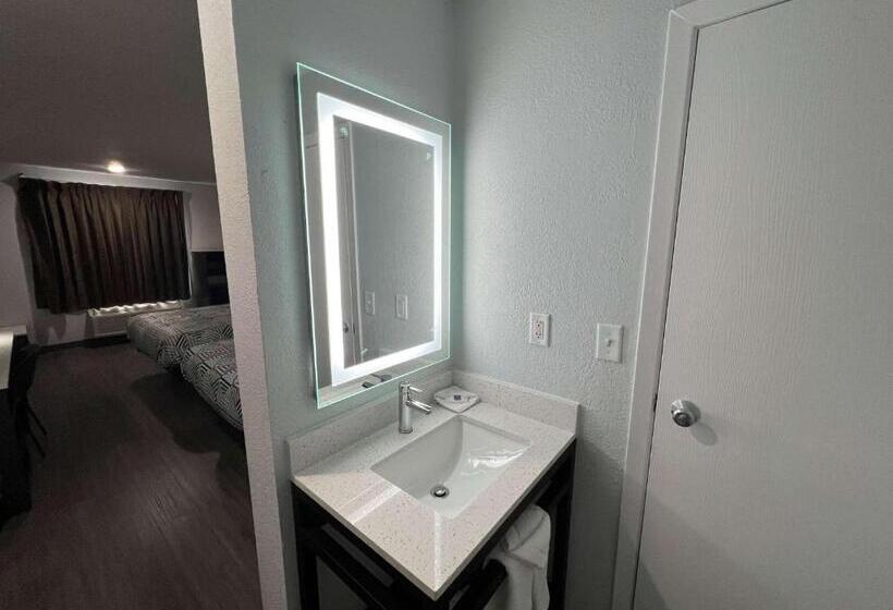 Люкс, Motel 6 Altoona, Ia  Des Moines East