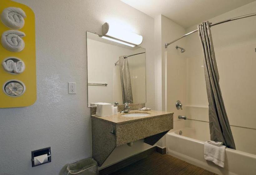Номер Стандарт Адаптированный для Инвалидов, Motel 6camp Springs, Dc  South Camp Springs