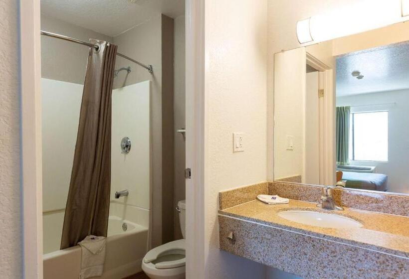 디럭스 4인 룸, Motel 6camp Springs, Dc  South Camp Springs