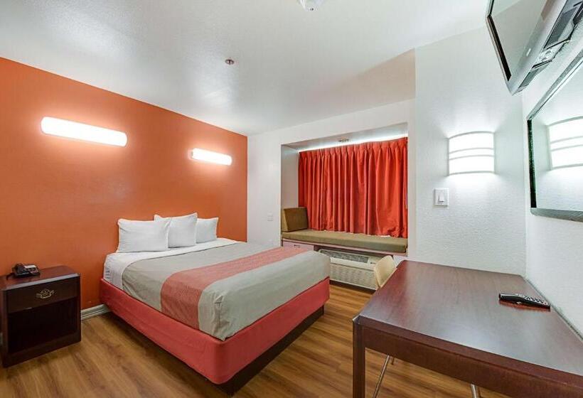장애인을 위한 스탠다드 룸, Motel 6mcallen, Tx  East