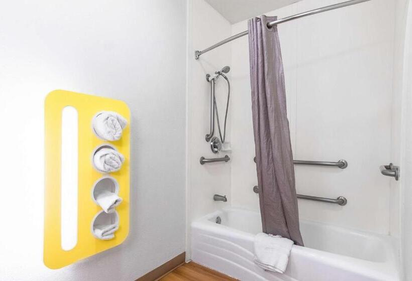 Номер Стандарт Адаптированный для Инвалидов, Motel 6long Beach, Ca  International City