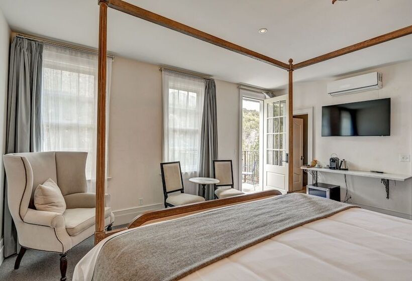 Люкс Вид на Реку, Surf Hotel & Chateau