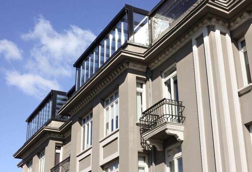 اتاق استاندارد با سرویس بهداشتی مشترک, Wabi Hostels