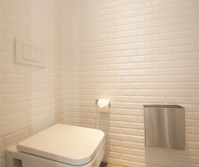 اتاق سوپریور, Wabi Hostels