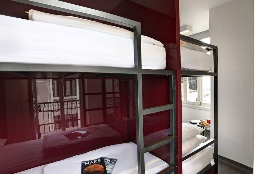تختخواب در اتاق مشترک, Wabi Hostels