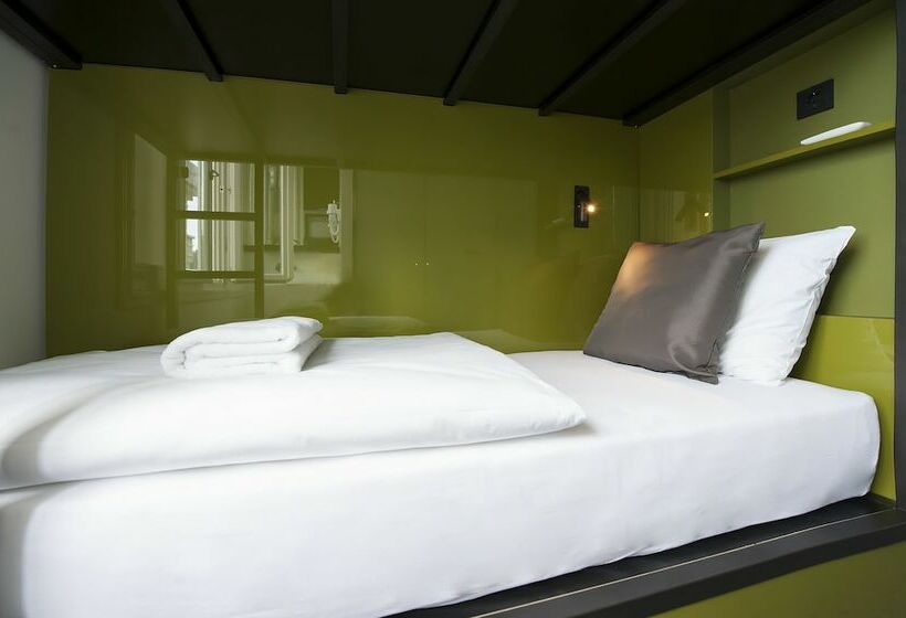 اتاق سوپریور, Wabi Hostels
