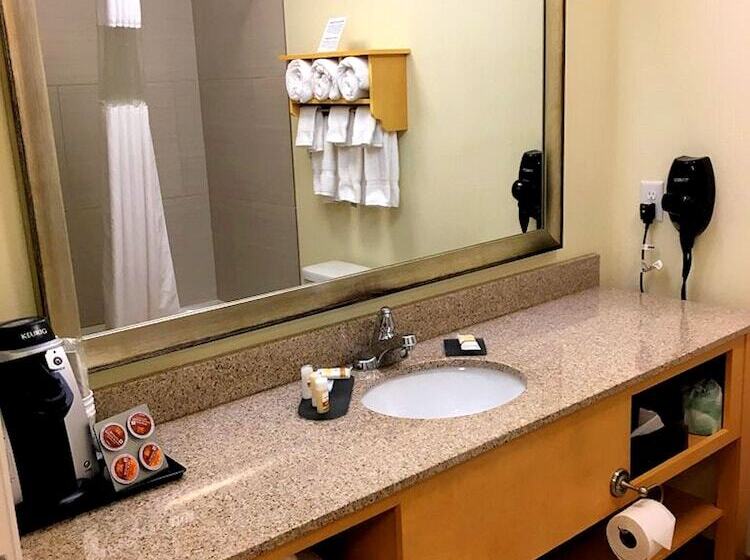 Номер Deluxe, La Quinta By Wyndham Rochester Mayo Clinic Area South