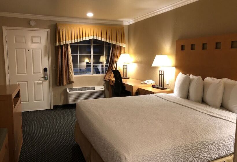 Номер Стандарт, Lake Point Lodge