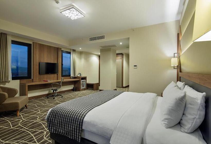 Стандартный Номер Кровать Кинг, Ramada By Wyndham Elazığ