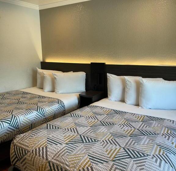 디럭스 4인 룸, Motel 6 Sacramento, Ca   Downtown