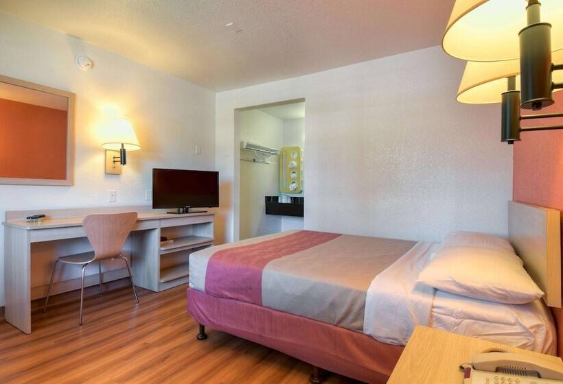 Номер Deluxe, Motel 6san Dimas, Ca  Los Angeles