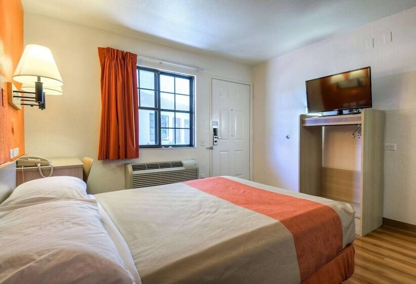 Номер Deluxe, Motel 6san Dimas, Ca  Los Angeles