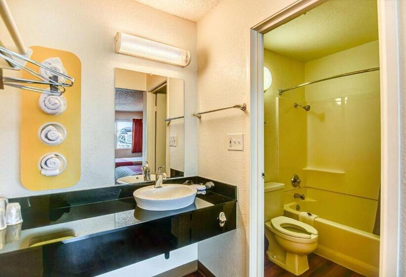 스탠다드 룸, Motel 6stockton, Ca  Charter Way West