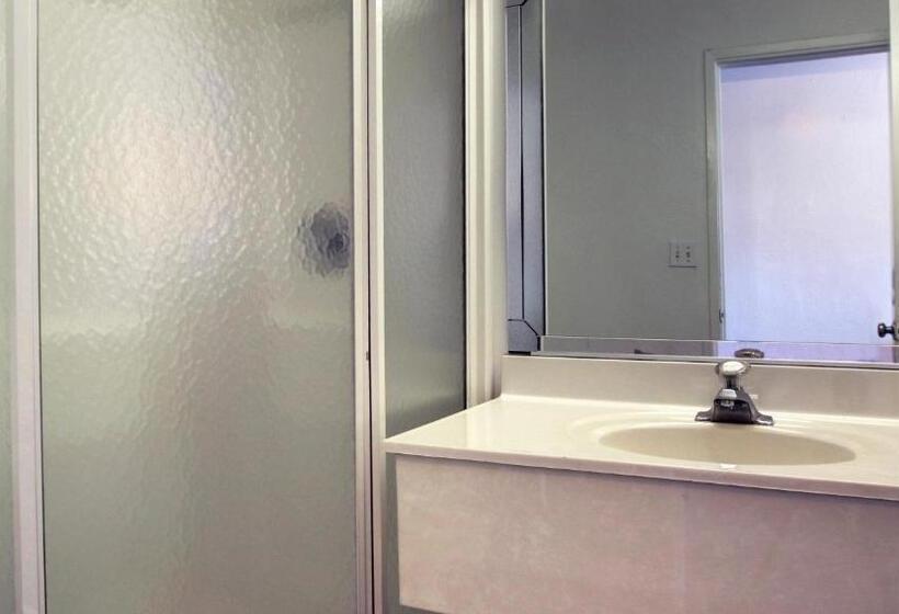 四人标准间, Motel 6normal, Il  Bloomington Area