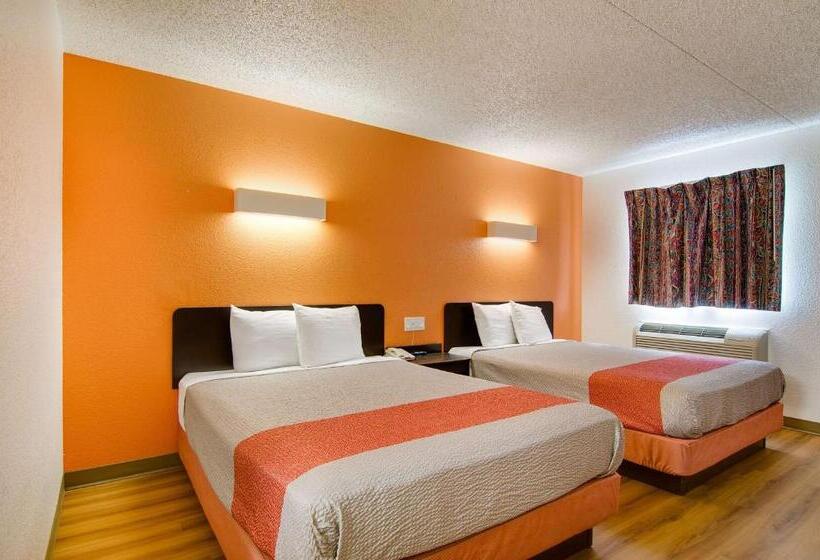 اتاق استاندارد چهار تخته, Motel 6salina, Ks
