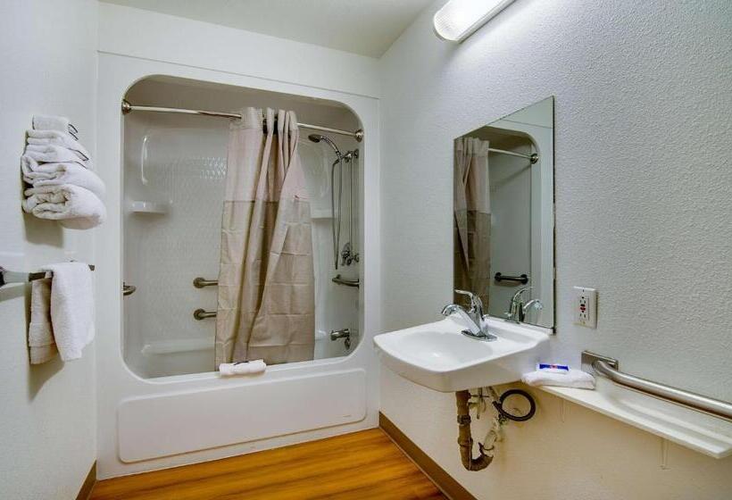 Номер Стандарт Адаптированный для Инвалидов, Motel 6salina, Ks