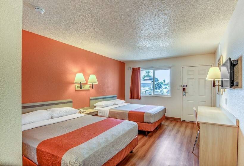 Номер Стандарт 2 Двуспальные Кровати, Motel 6stockton, Ca  Charter Way West
