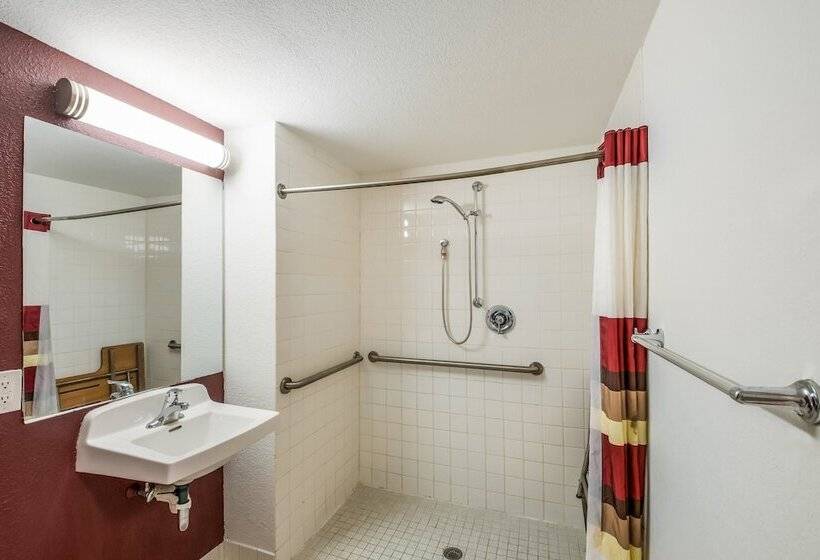 Номер Стандарт 2 Двуспальные Кровати, Red Roof Inn Rochester – Airport