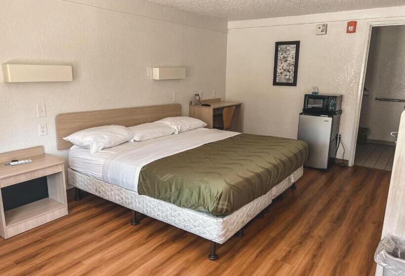 스탠다드 룸 킹사이즈 침대, Rodeway Inn