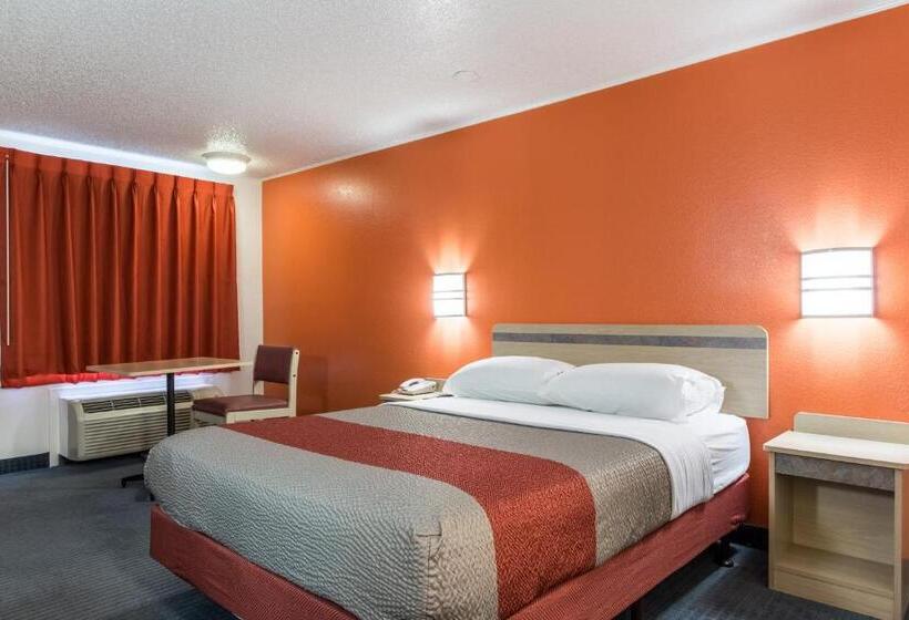 Номер Стандарт Кровать Кинг Адаптированный для Инвалидов, Travelodge By Wyndham Lansing