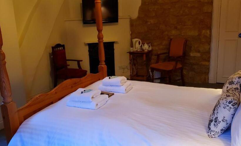 Номер Deluxe, The George Inn