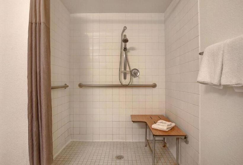 장애인을 위한 스탠다드 룸, Motel 6 gilroy, Ca