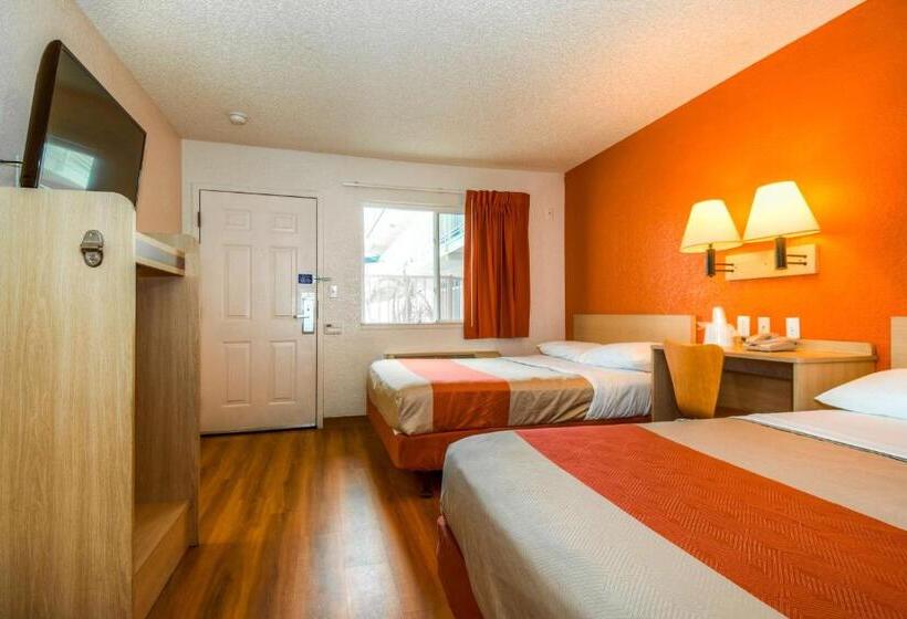 Номер Стандарт Адаптированный для Инвалидов, Motel 6 costa Mesa, Ca