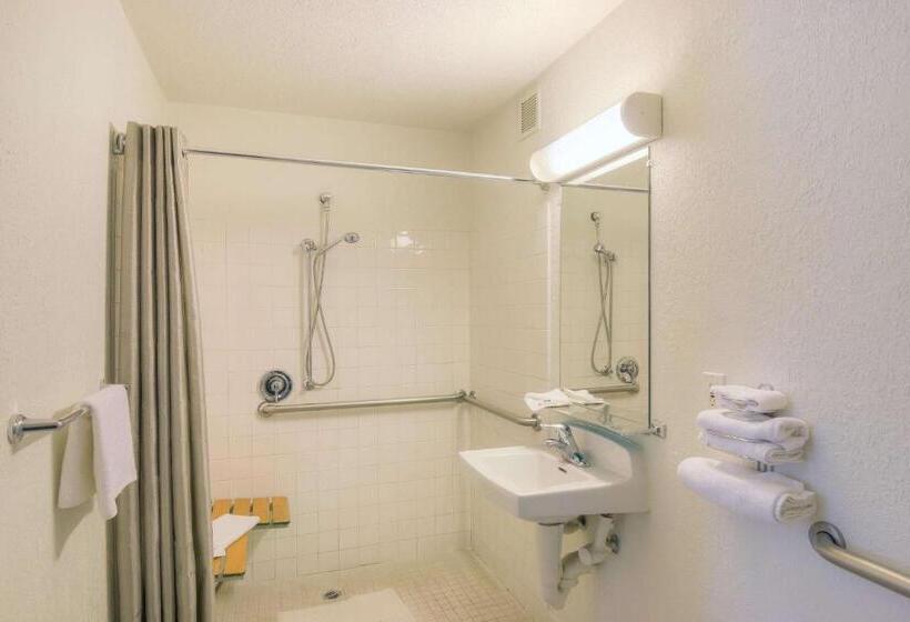 장애인을 위한 스탠다드 룸, Motel 6simi Valley, Ca