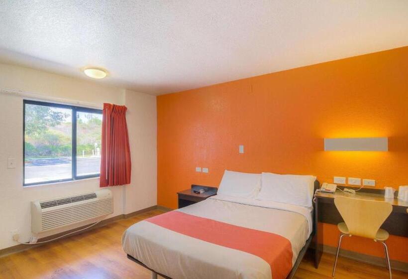 장애인을 위한 스탠다드 룸, Motel 6simi Valley, Ca