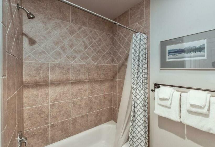 Апартаменты 2 Спальни, Dover Bay  Bayside South