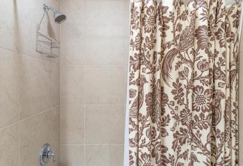 Апартаменты 2 Спальни, Halii Kai 18e
