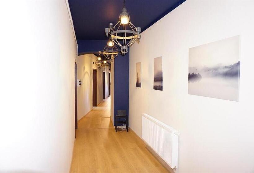 Номер Стандарт Трехместный, Lemuria Hostel Wrocławska Centrum