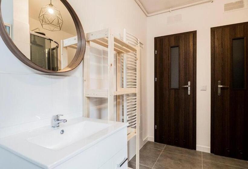 Номер Стандарт Трехместный, Lemuria Hostel Wrocławska Centrum