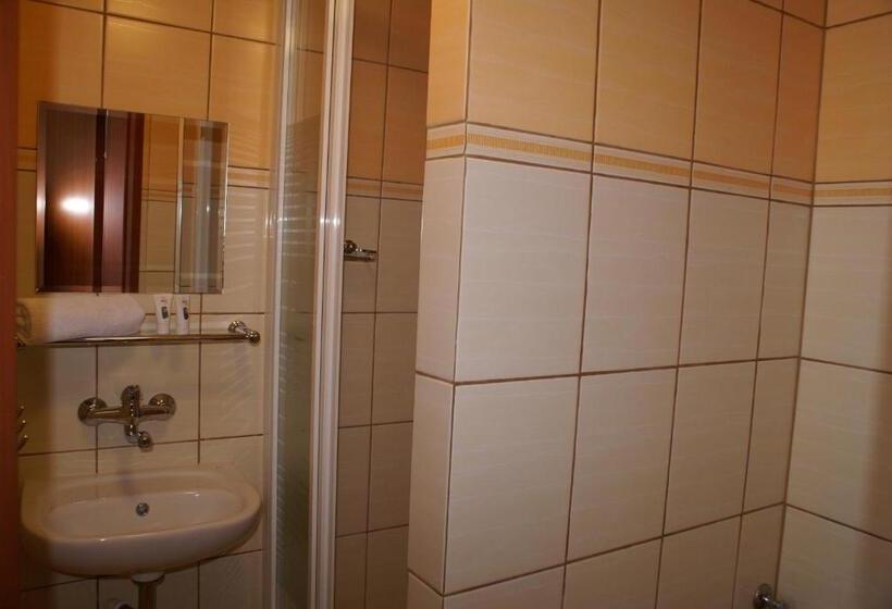 Quarto Economy, Natural Mielno
