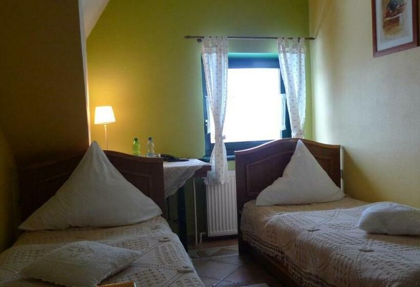 غرفة قياسية, Gościniec Stara Kuźnia