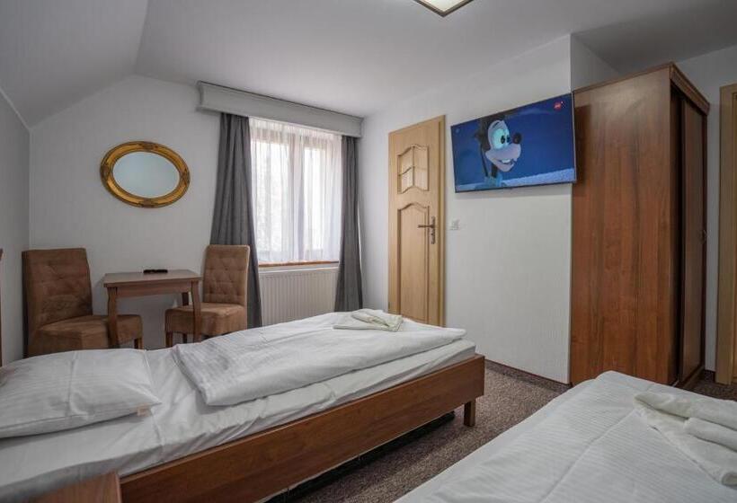 اتاق استاندارد سه نفره, Willa Pod Szrenicą 2