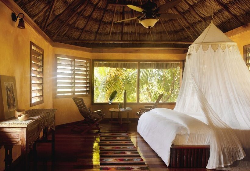 کابین, Gaia Riverlodge