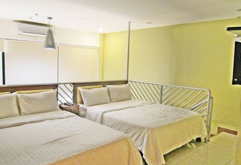 스위트, Uptown Condotel