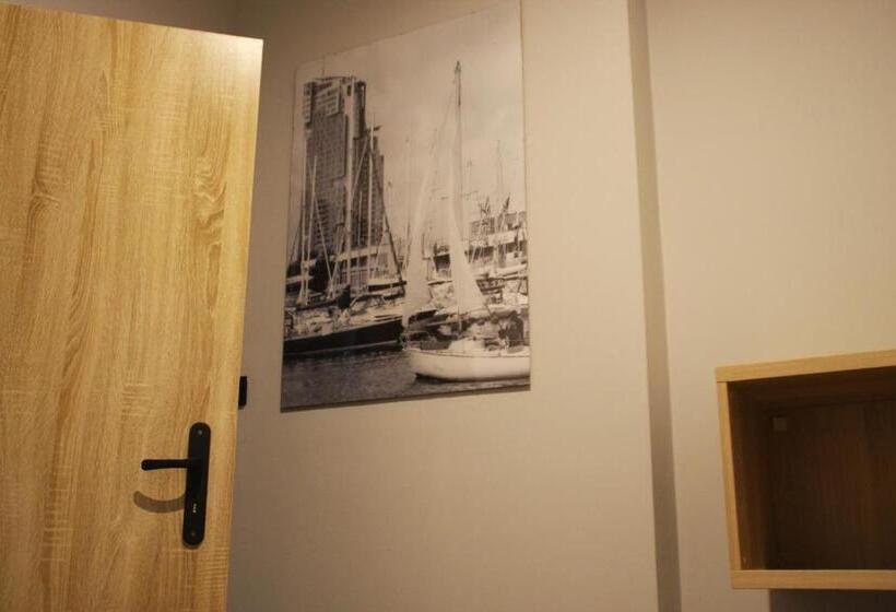 اتاق عادی یک تخته, Hostel City Center Gdynia