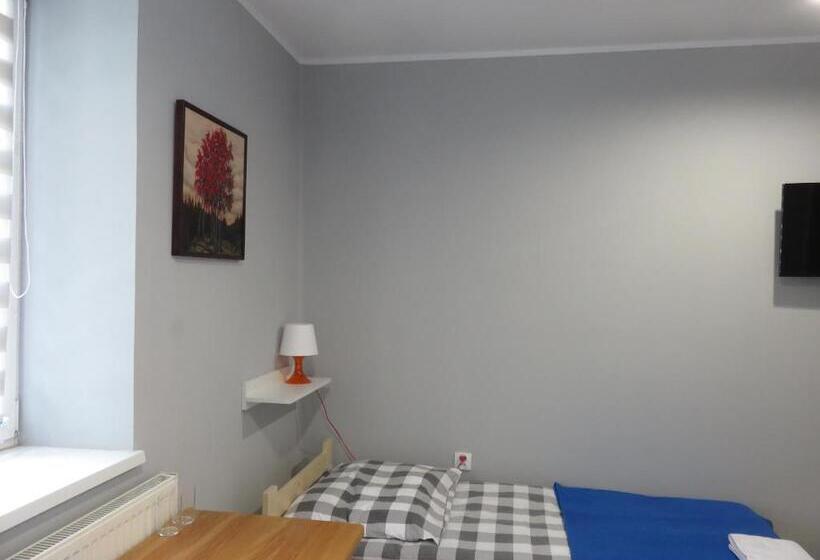 Номер Стандарт, Hostel Karpacki Szymon Szczepan