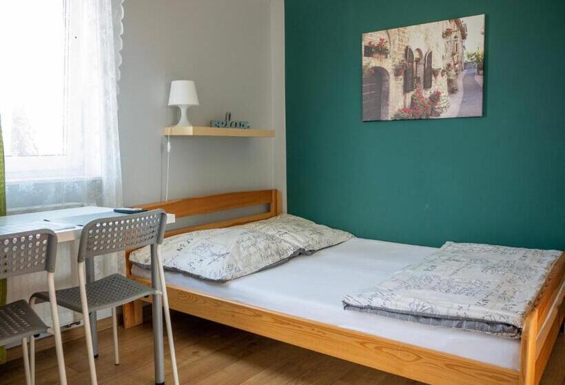 Номер Стандарт Трехместный, Hostel W Ogrodzie