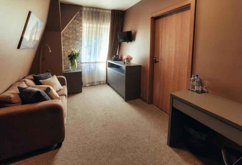Студия Стандарт, Srebrny Bucznik Wellness & Restaurant
