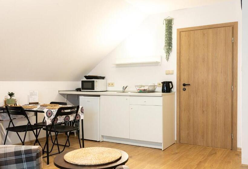Трехместный Номер Superior, Molonówka Guest House