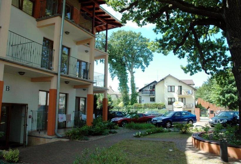 اتاق استاندارد سه تخته با بالکن, Rezydencja 5 Dębów