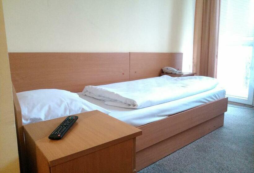 Номер Стандарт Индивидуальный, Hostel Refleks