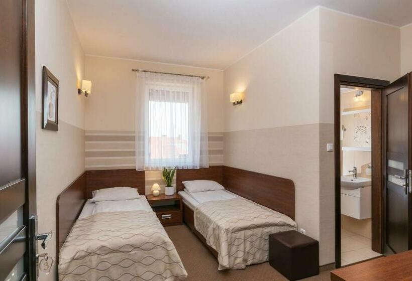 Номер Стандарт, Leszczynowy Dworek