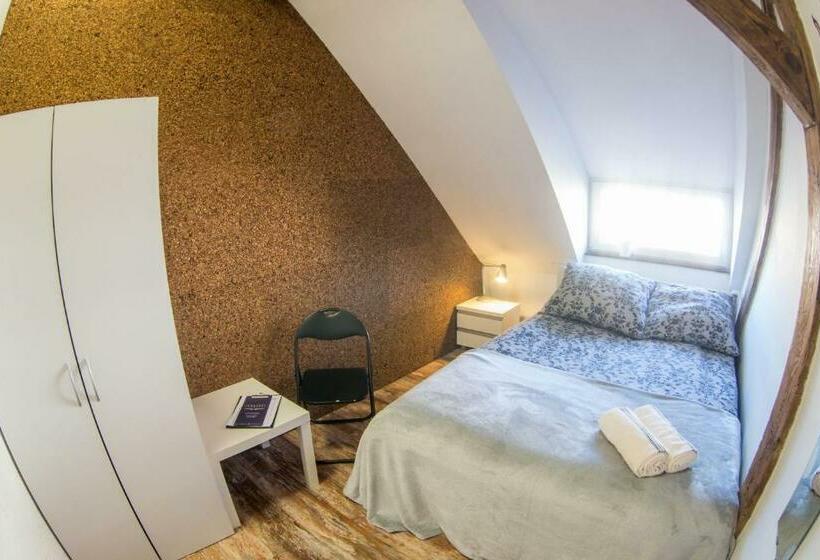 Номер Стандарт Совместная Ванная, Fitness Hostel   Restauracja, Darmowy Parking I Siłownia