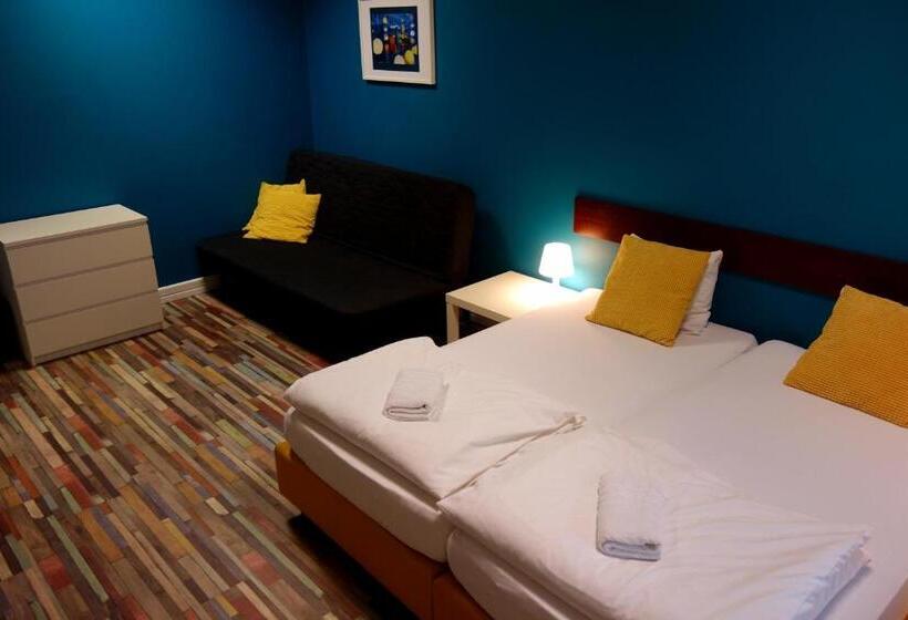 Четырехместный Номер Стандарт, Hello Hostel & Apartments
